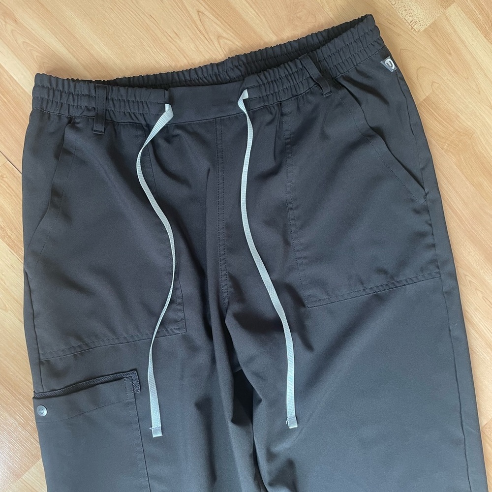 Black Scrubs